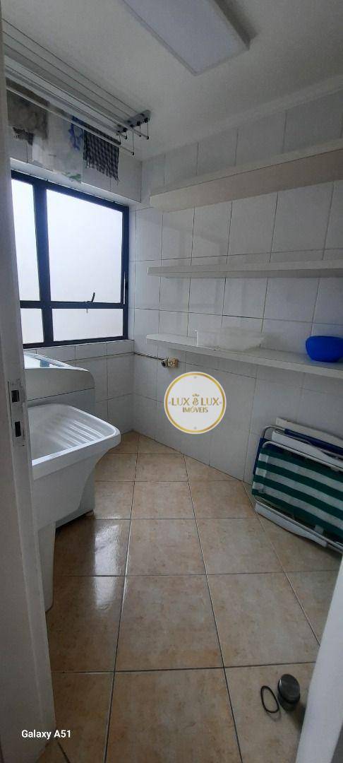 Apartamento para alugar com 3 quartos, 130m² - Foto 5