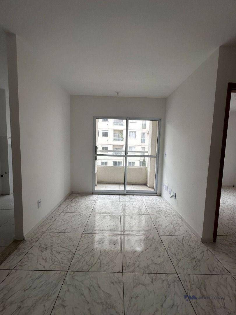 Apartamento à venda com 2 quartos, 44m² - Foto 2