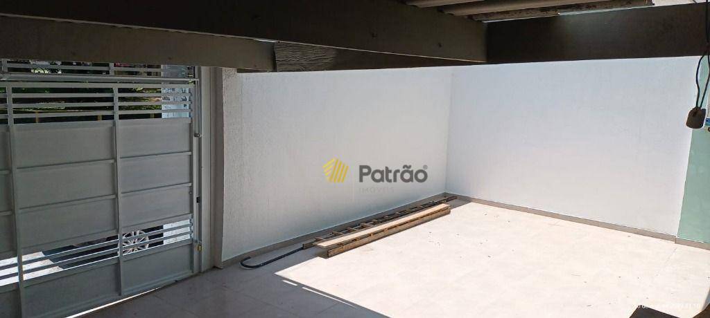 Sobrado à venda com 2 quartos, 129m² - Foto 3