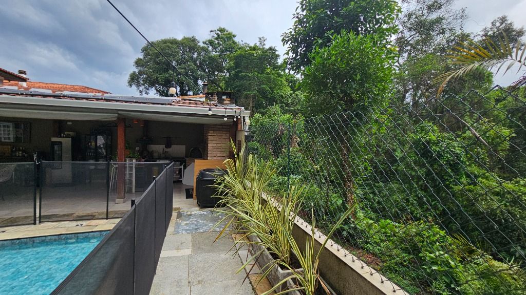 Casa de Condomínio à venda com 4 quartos, 250m² - Foto 36