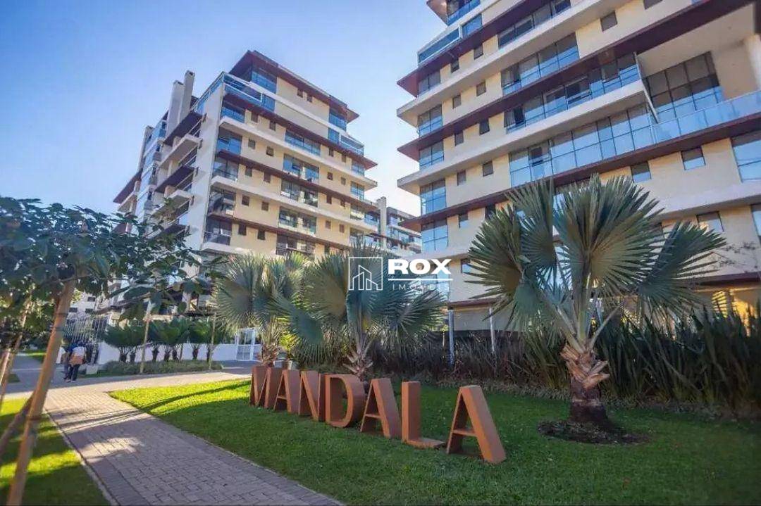 Cobertura, 3 quartos, 247 m² - Foto 2