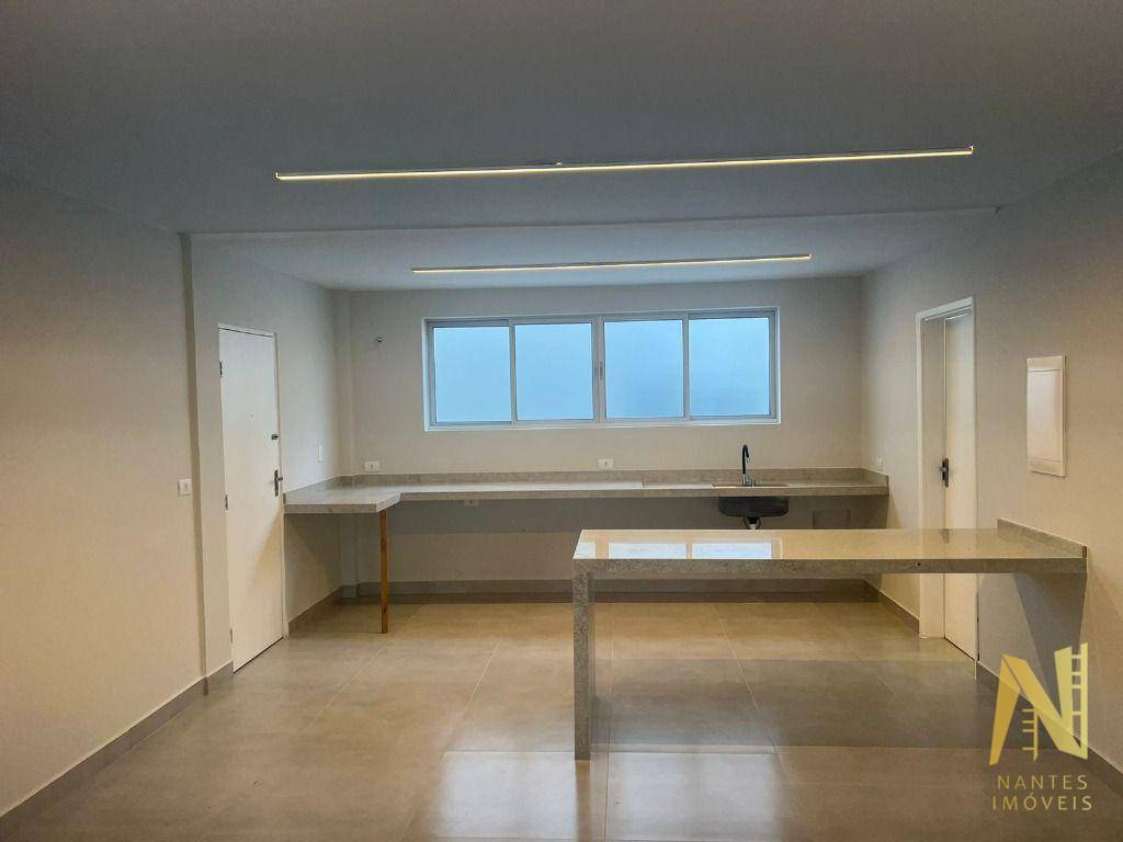 Apartamento à venda com 3 quartos, 173m² - Foto 4