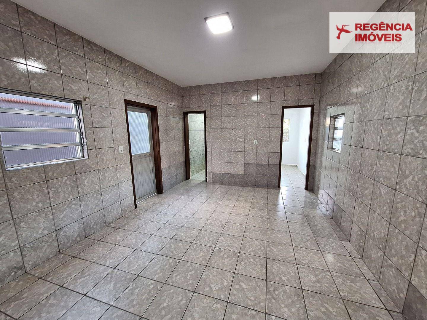 Casa à venda com 3 quartos, 100m² - Foto 25