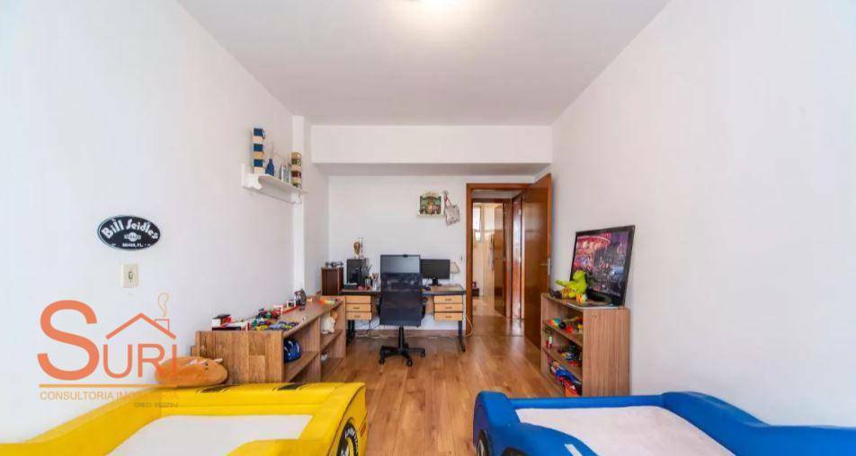 Apartamento à venda com 4 quartos, 180m² - Foto 25