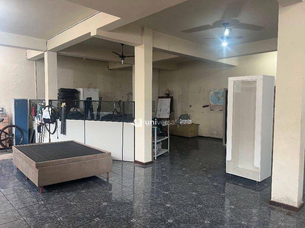 Apartamento à venda com 3 quartos, 158m² - Foto 4