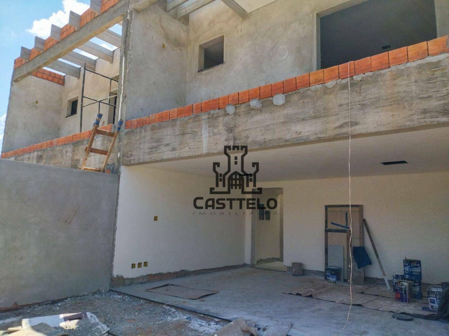 Sobrado à venda com 3 quartos, 205m² - Foto 1