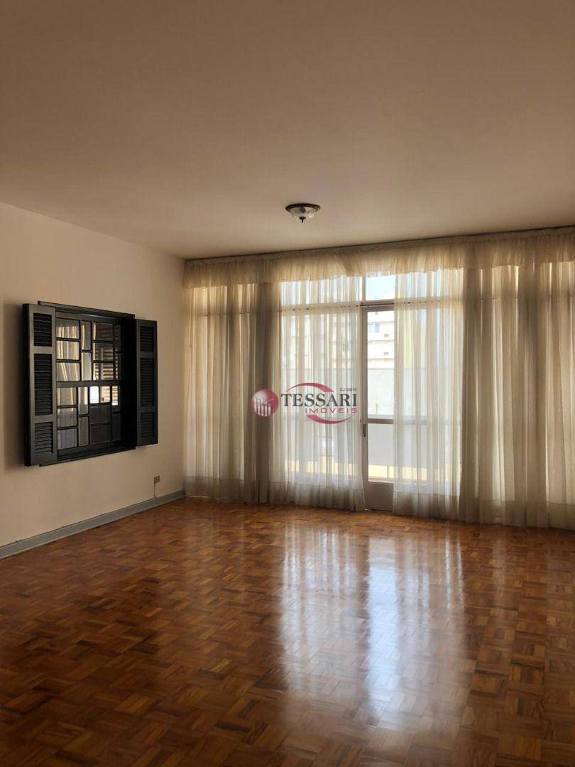 Apartamento à venda com 3 quartos, 147m² - Foto 1