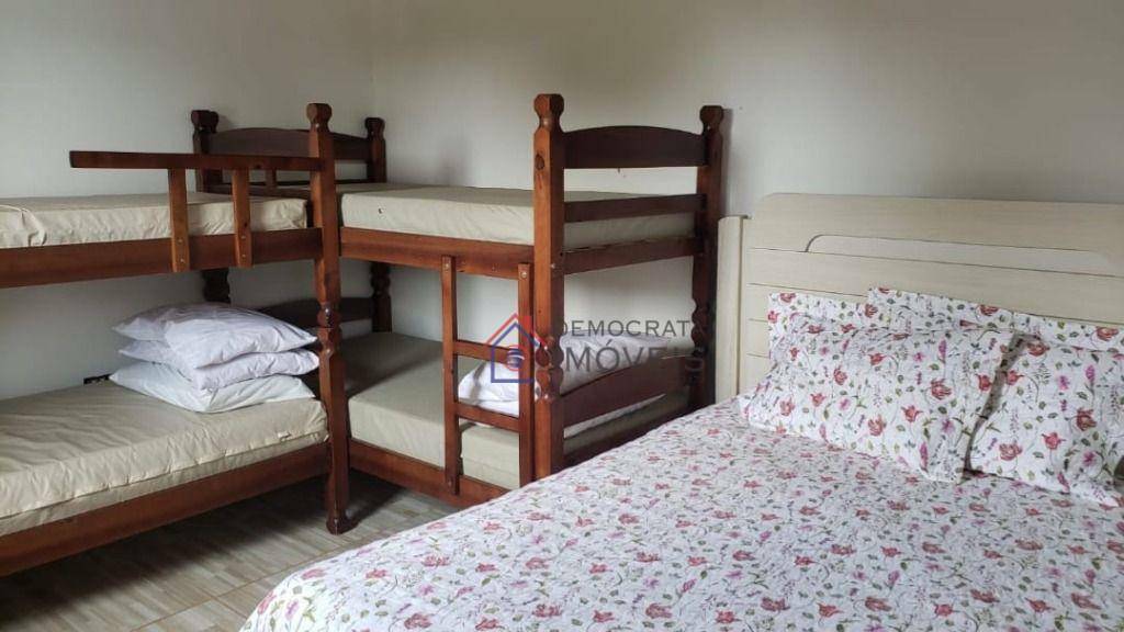 Chácara à venda com 3 quartos, 250m² - Foto 3