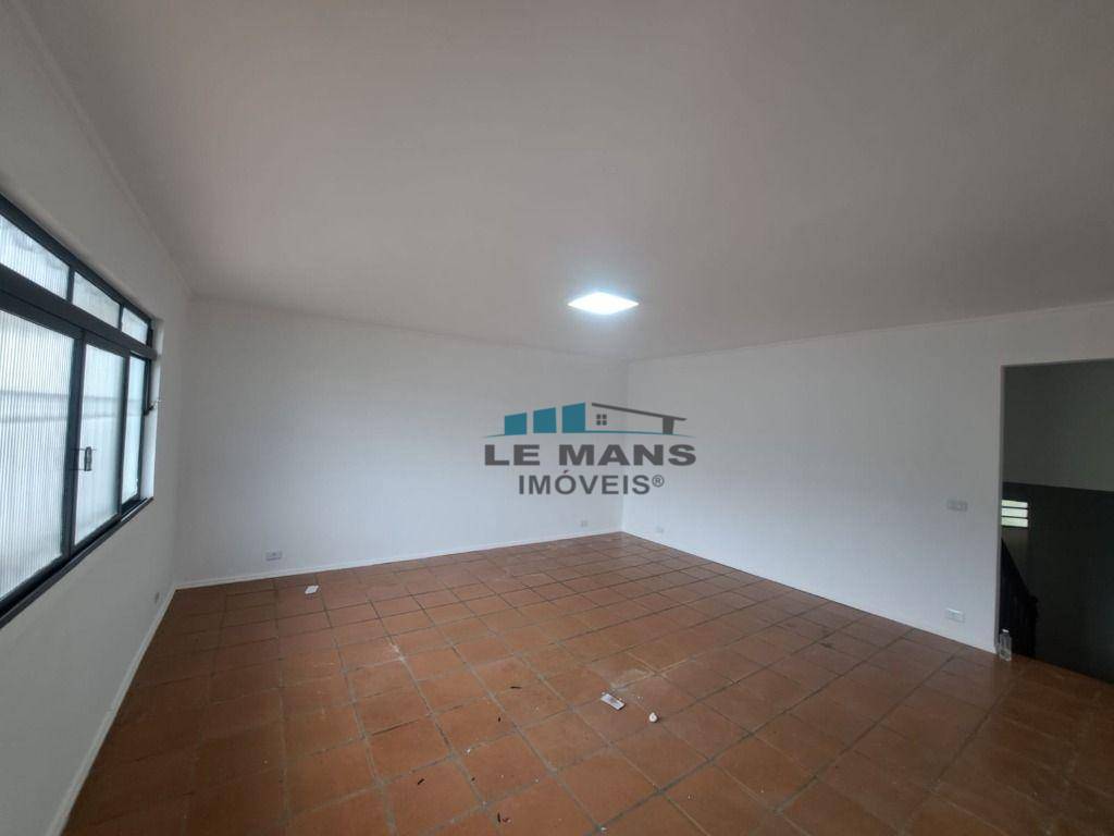 Casa à venda e aluguel com 3 quartos, 267m² - Foto 6