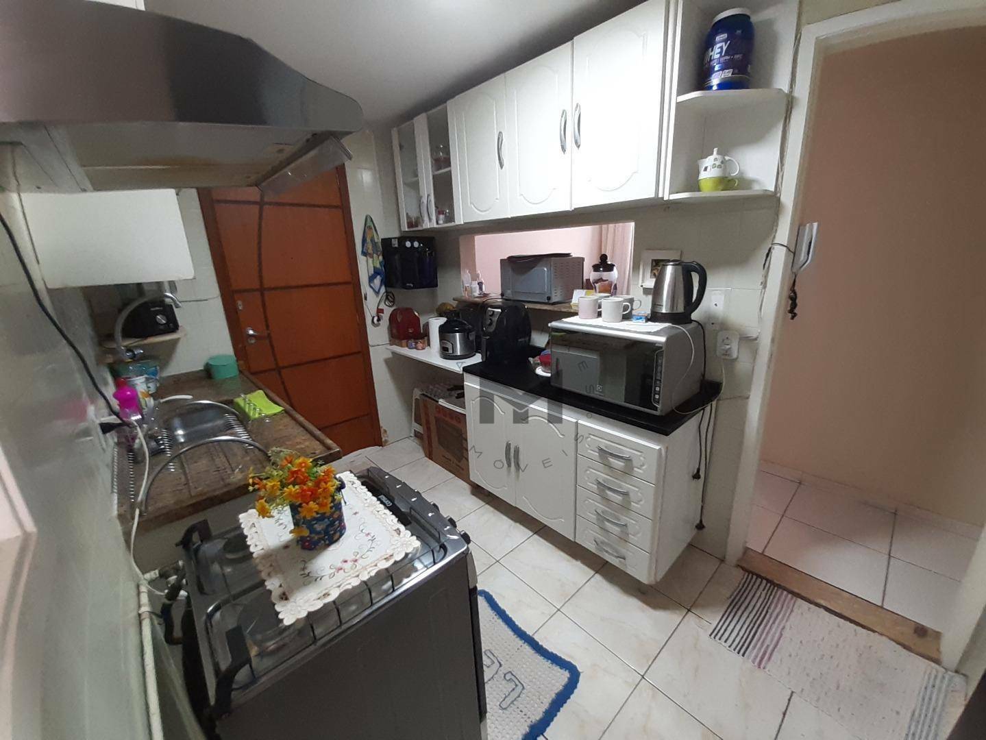 Apartamento à venda com 3 quartos, 90m² - Foto 4