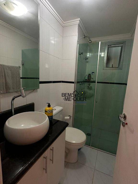 Apartamento à venda com 3 quartos, 64m² - Foto 2