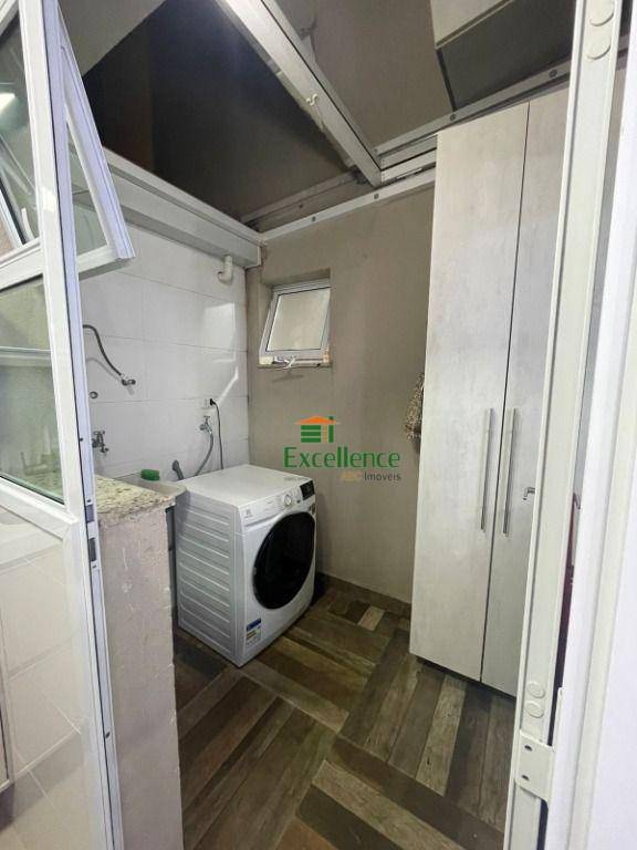 Apartamento à venda com 2 quartos, 40m² - Foto 13