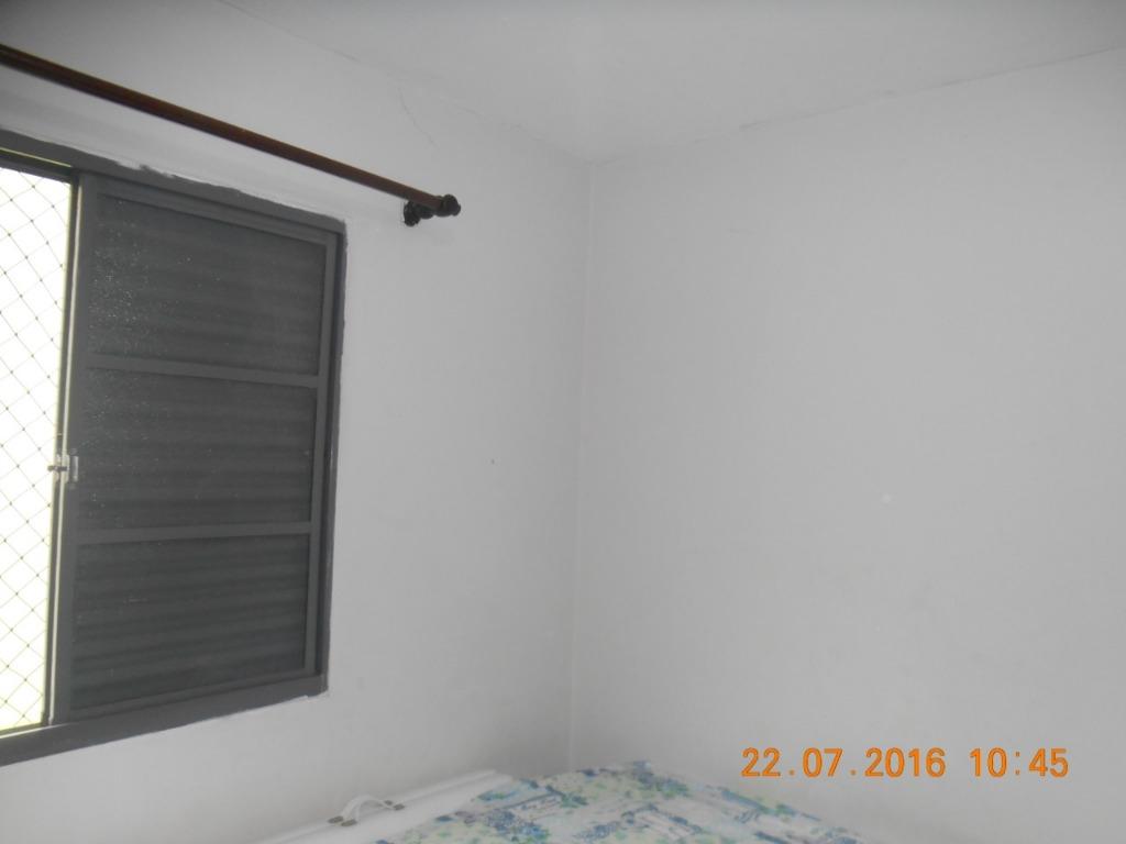 Casa à venda com 2 quartos, 130m² - Foto 2