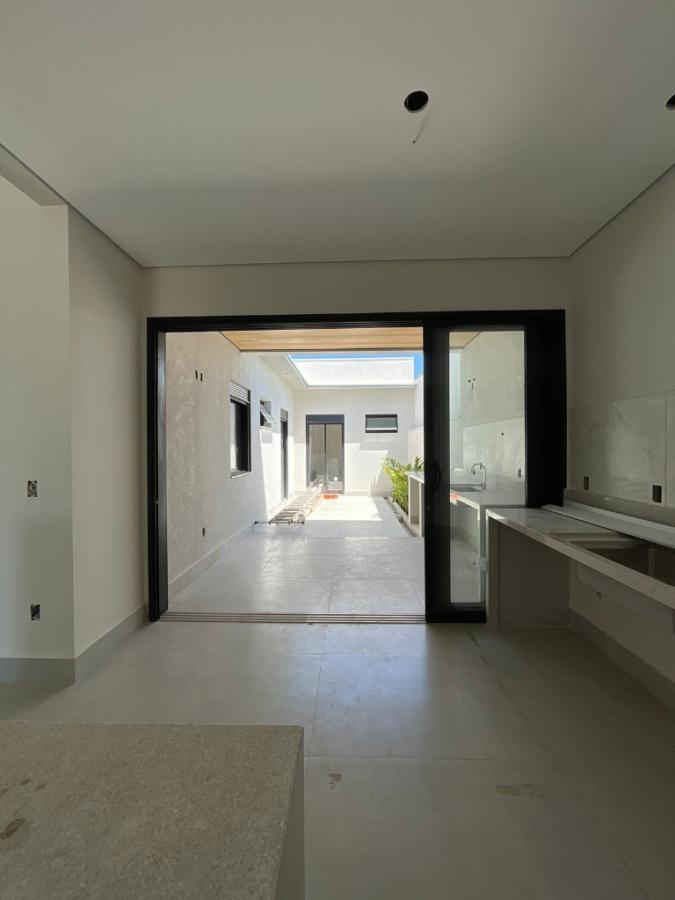 Casa à venda com 3 quartos, 200m² - Foto 13