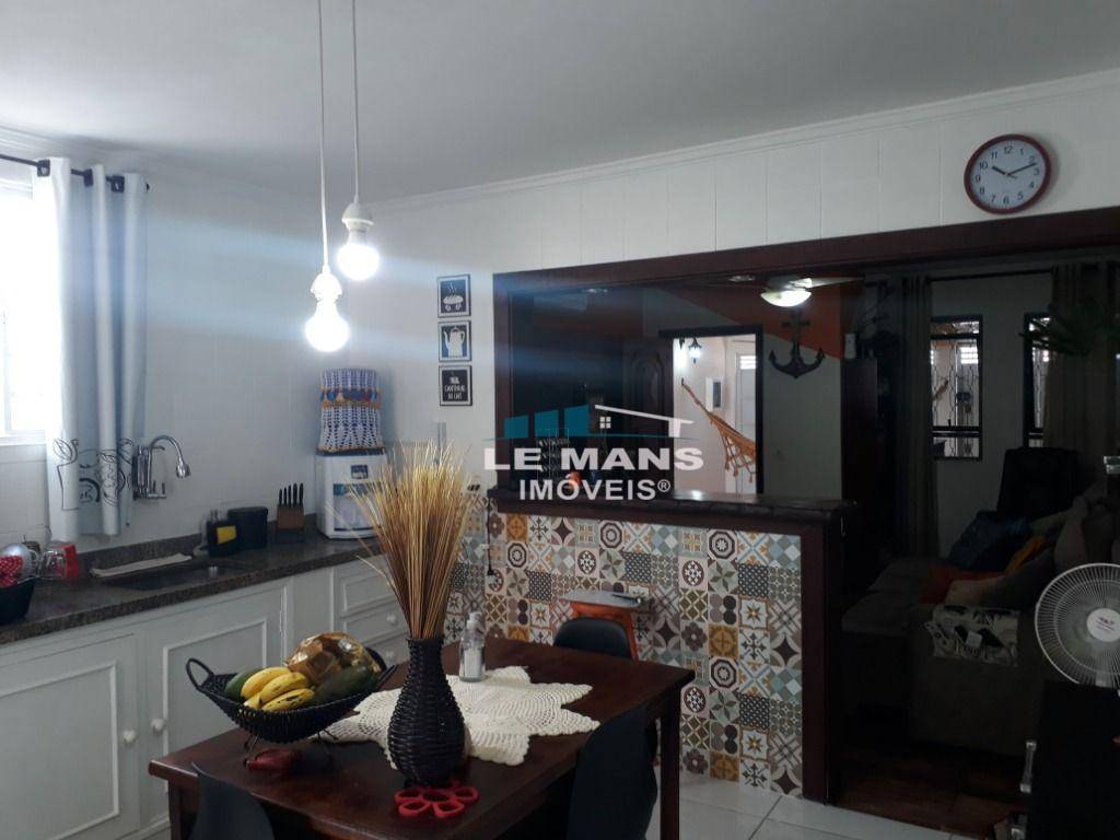 Casa à venda com 2 quartos, 69m² - Foto 18