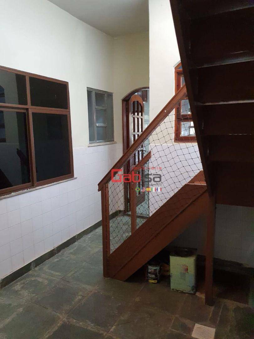 Casa à venda com 4 quartos, 300m² - Foto 9