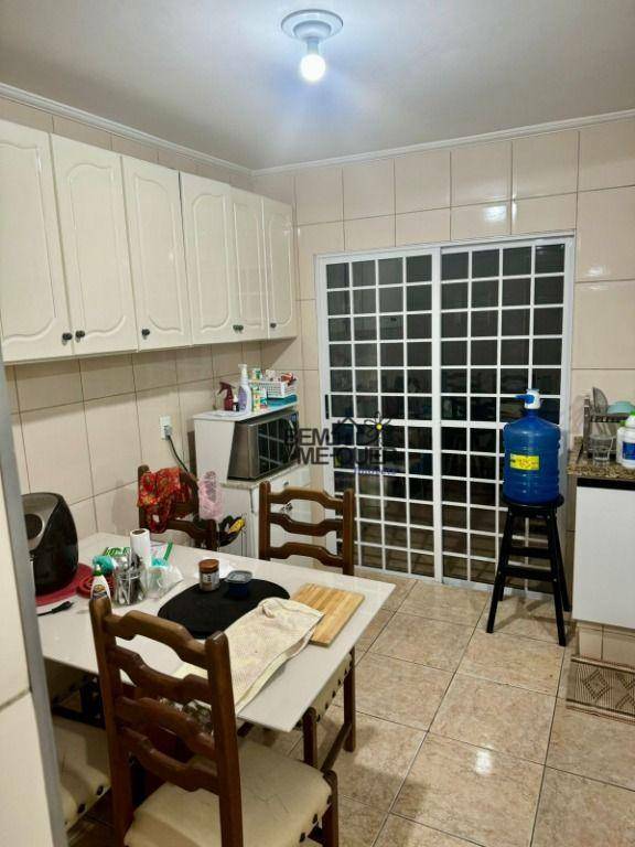 Sobrado à venda com 2 quartos, 86m² - Foto 4