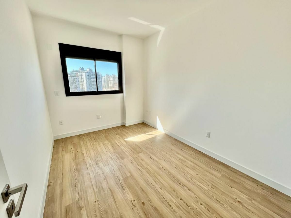 Apartamento à venda com 3 quartos, 105m² - Foto 8