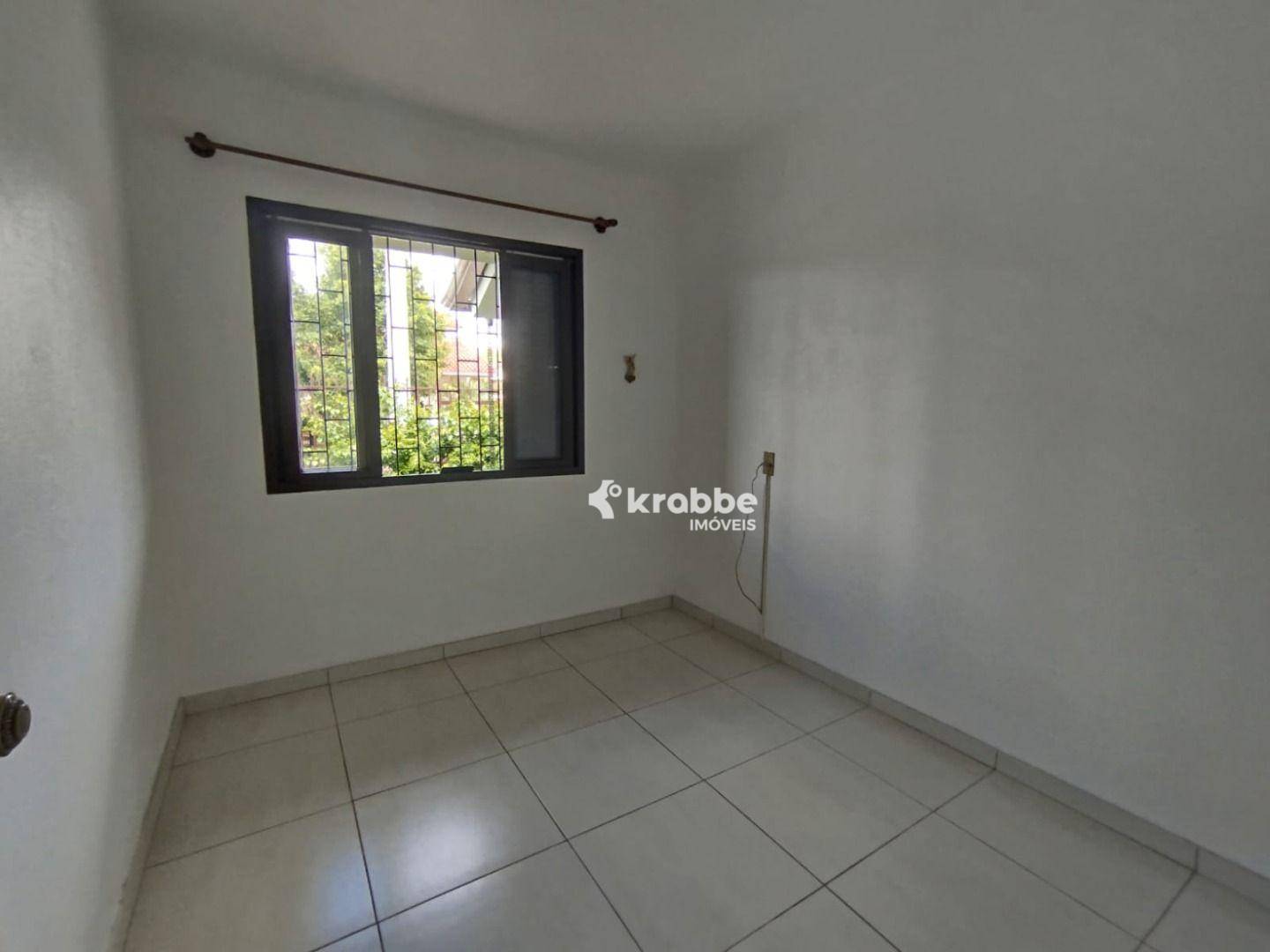 Casa à venda com 3 quartos, 99m² - Foto 7