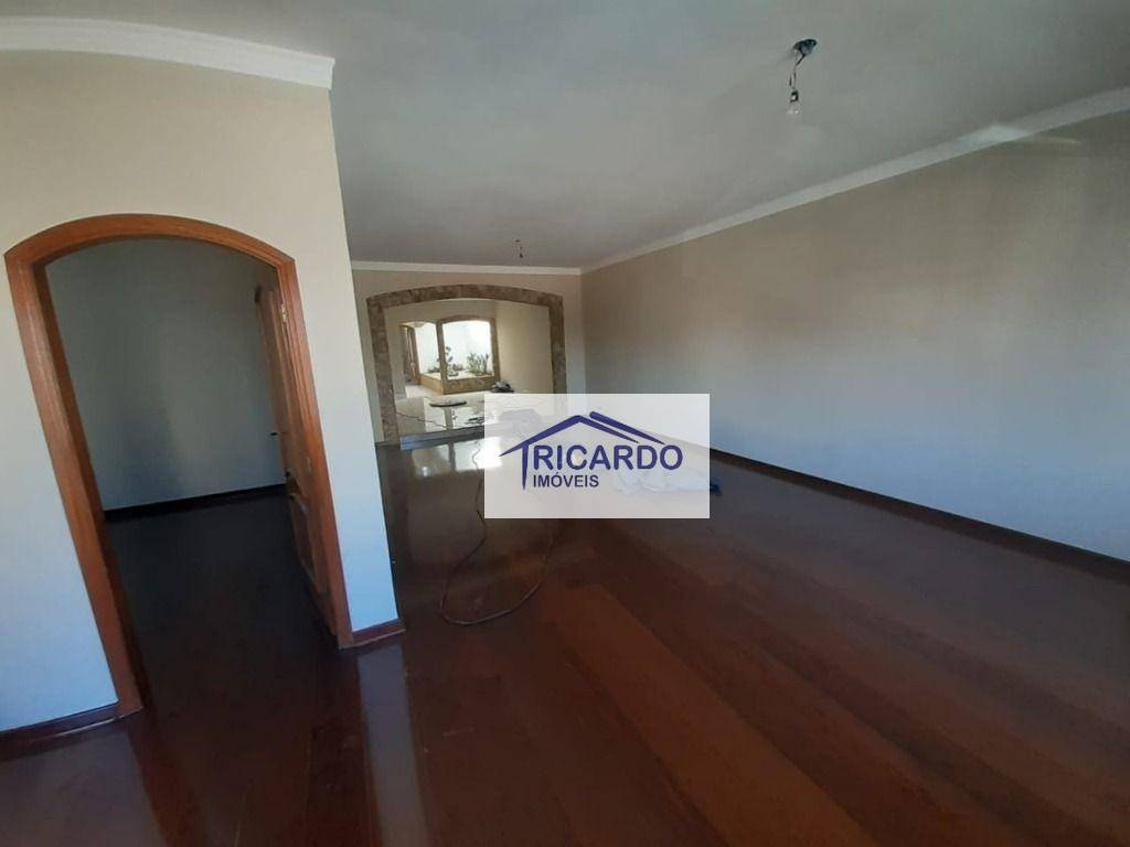 Sobrado à venda com 3 quartos, 300m² - Foto 19