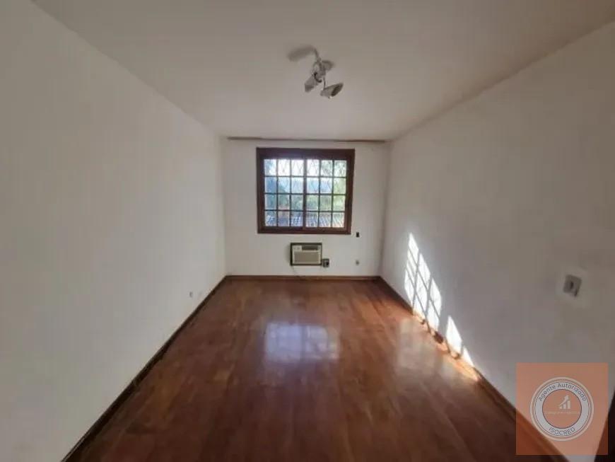 Casa à venda com 3 quartos, 280m² - Foto 12