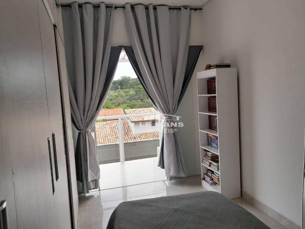 Casa à venda com 4 quartos, 155m² - Foto 7