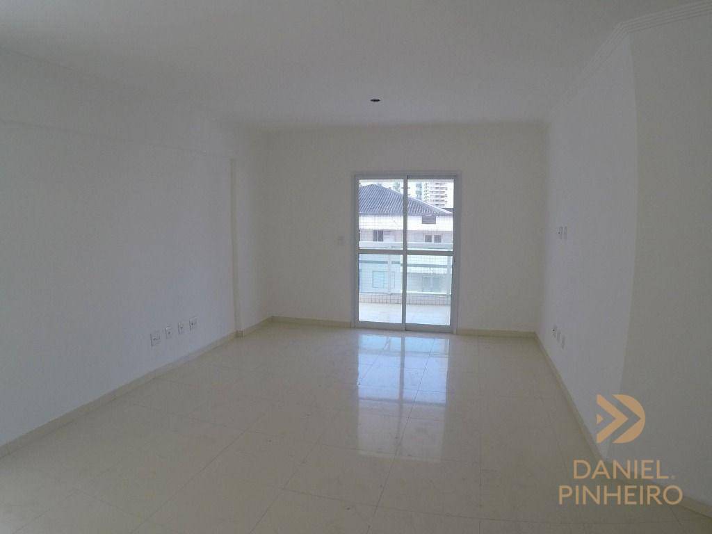 Apartamento à venda com 3 quartos, 162m² - Foto 3