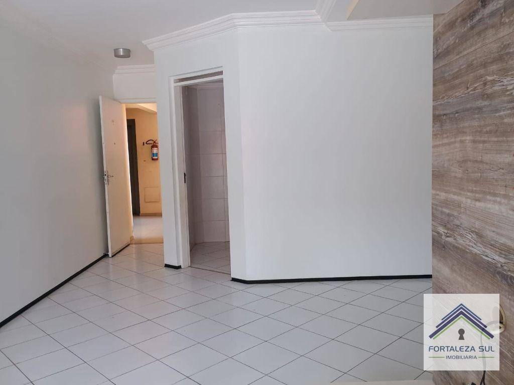 Apartamento à venda com 3 quartos, 81m² - Foto 2