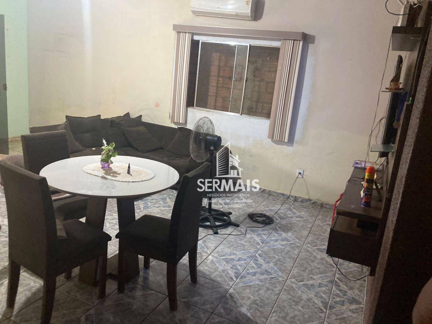 Casa à venda com 3 quartos, 96m² - Foto 1