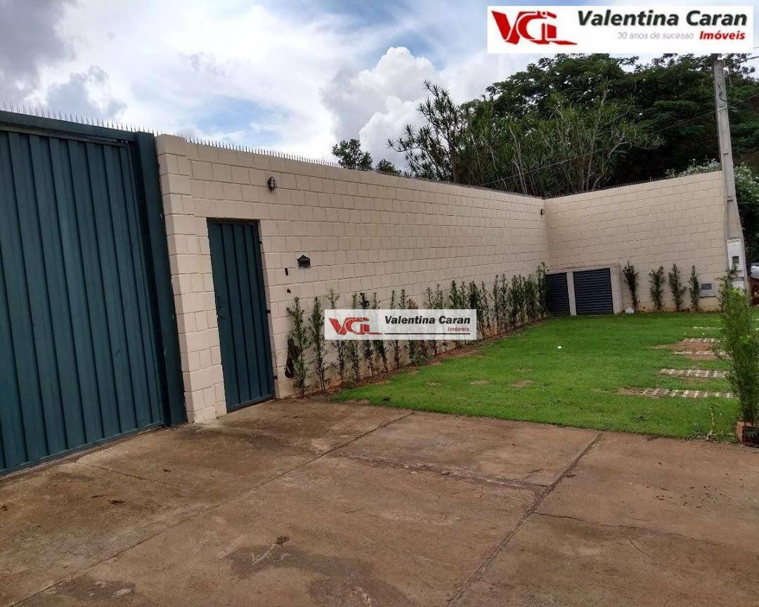 Chácara à venda com 9 quartos, 300m² - Foto 1