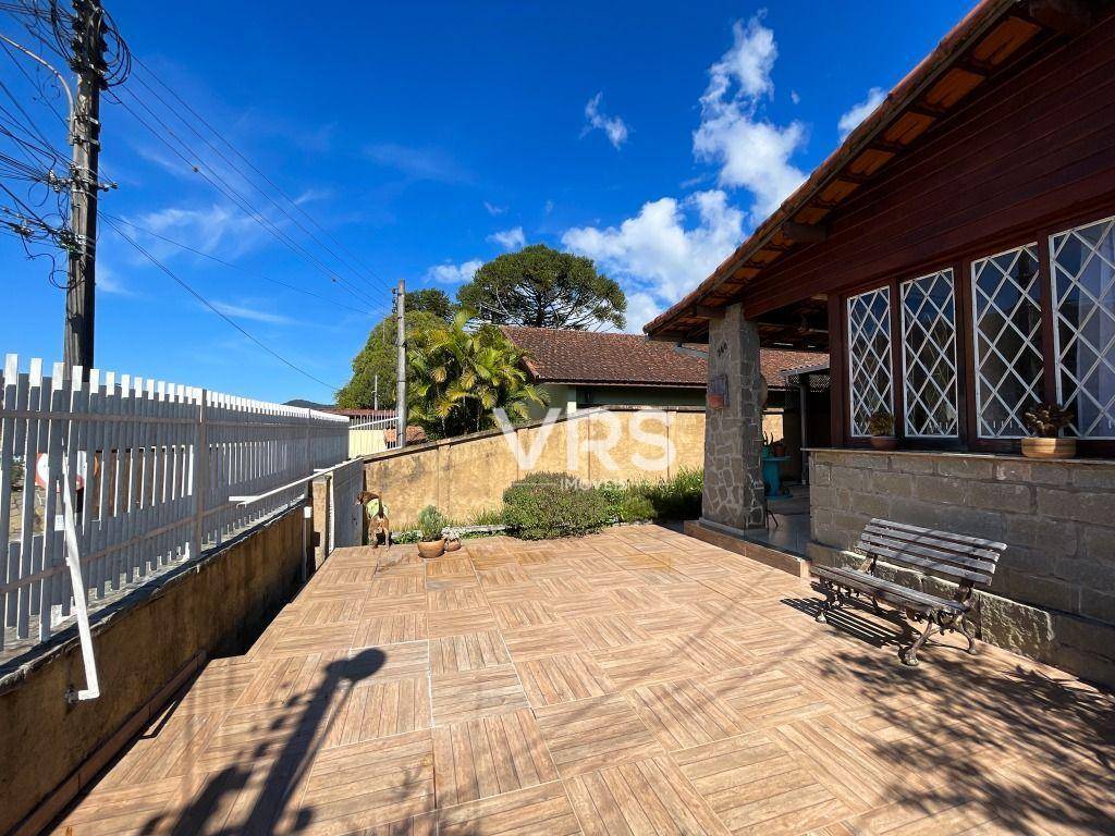 Casa à venda com 3 quartos, 185m² - Foto 4