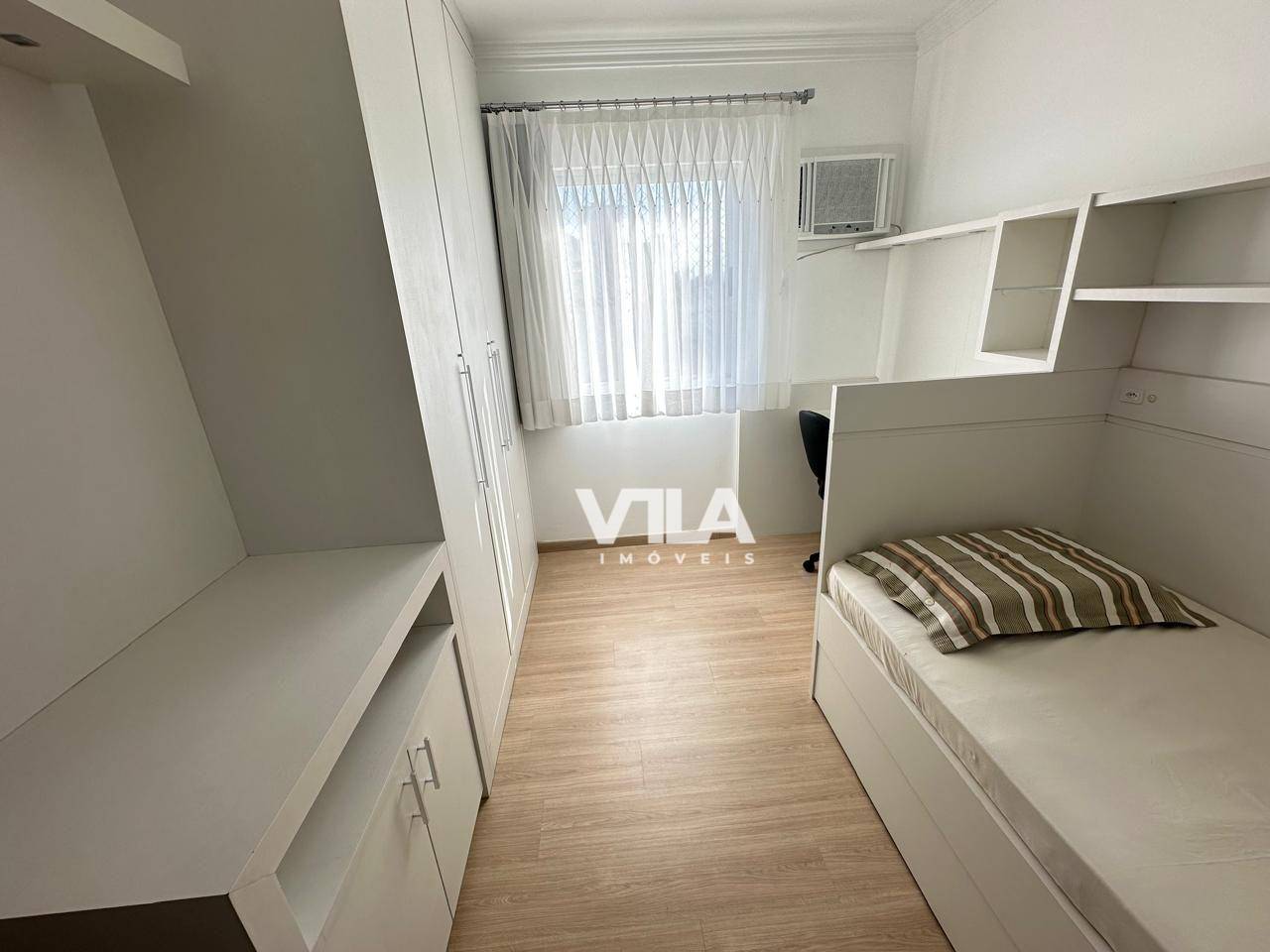 Apartamento para alugar com 2 quartos, 118m² - Foto 14