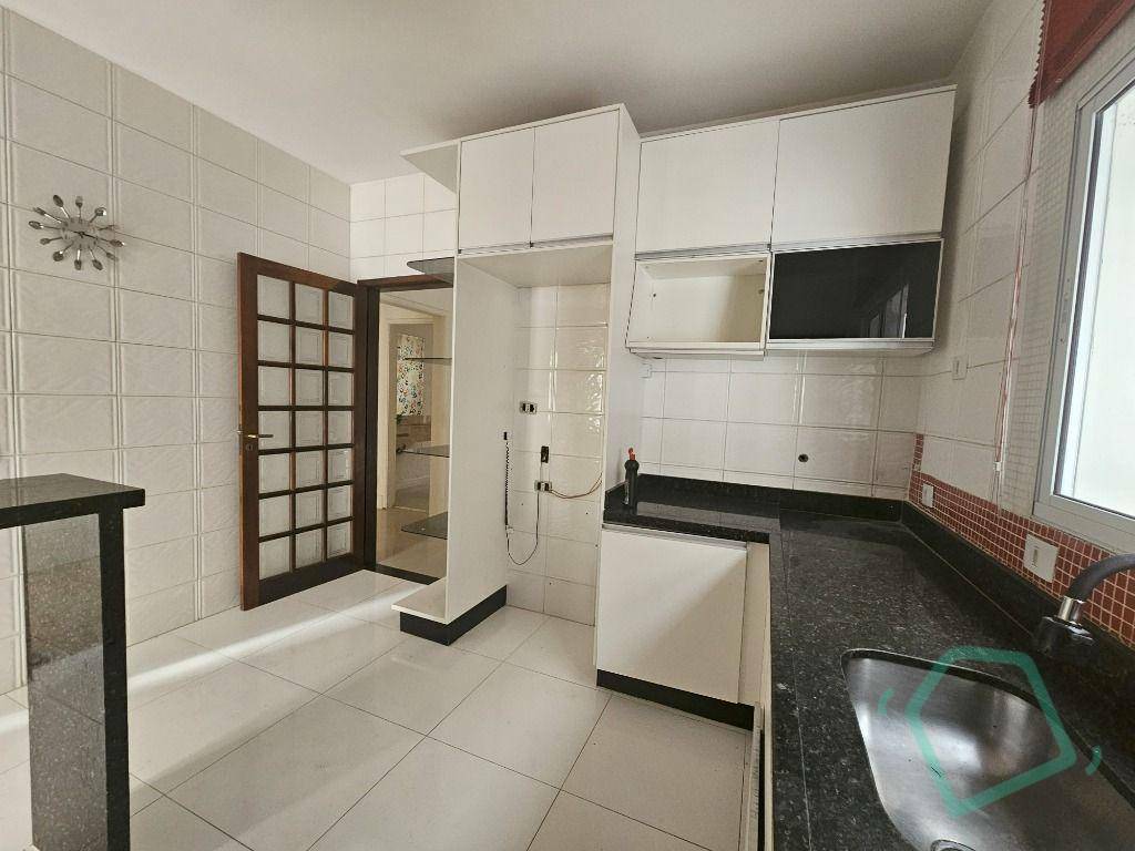Casa de Condomínio à venda e aluguel com 3 quartos, 400m² - Foto 12