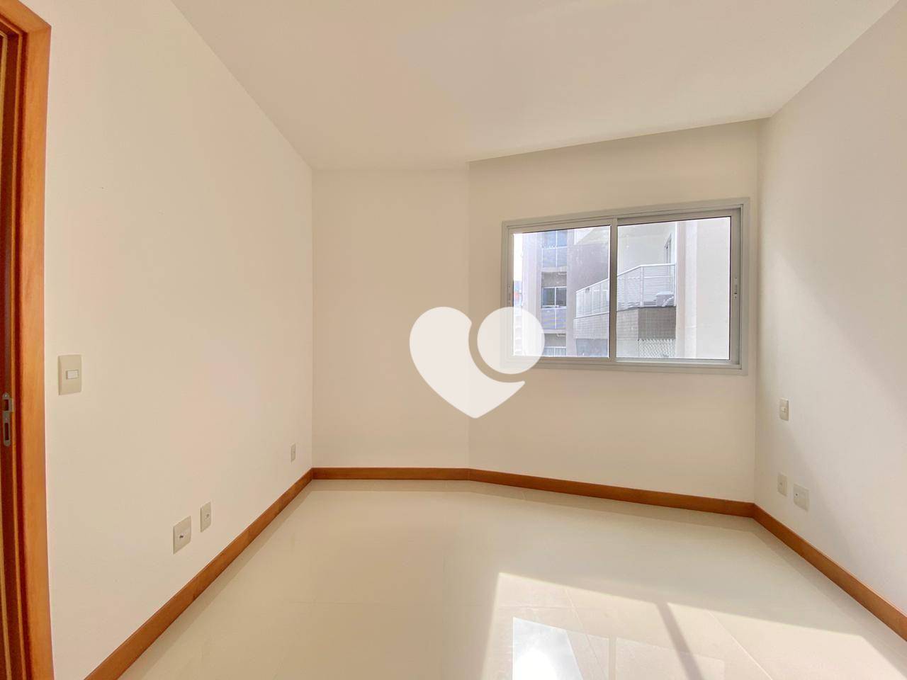 Apartamento à venda com 4 quartos, 178m² - Foto 11