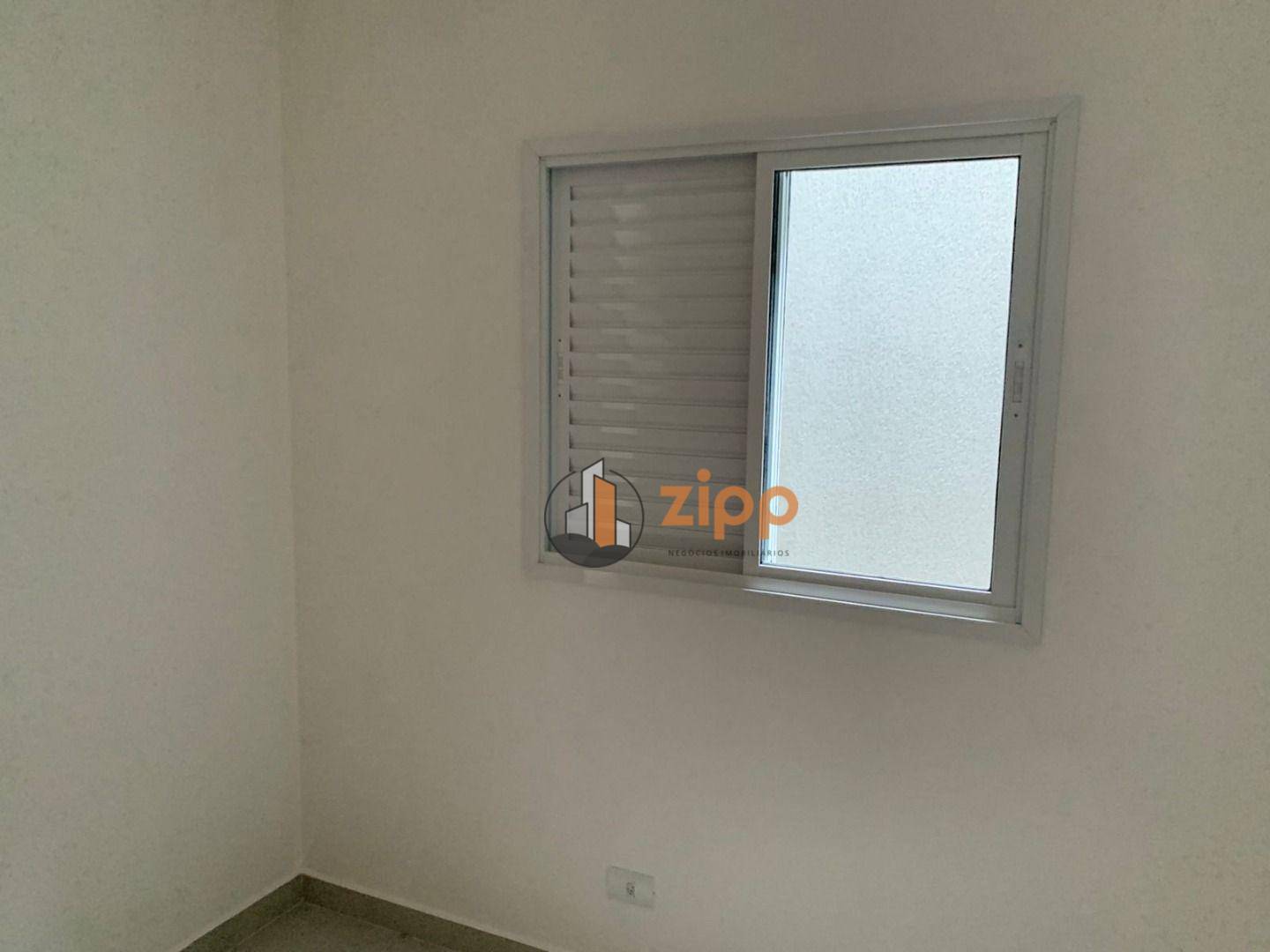 Apartamento à venda com 2 quartos, 39m² - Foto 14