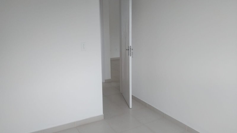 Apartamento à venda com 2 quartos, 70m² - Foto 19