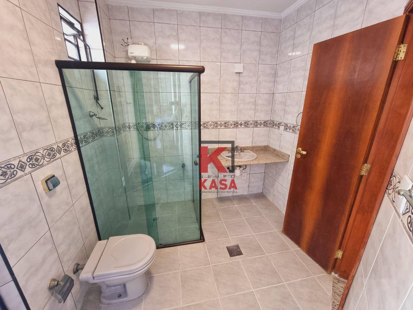 Casa à venda e aluguel com 3 quartos, 339m² - Foto 57