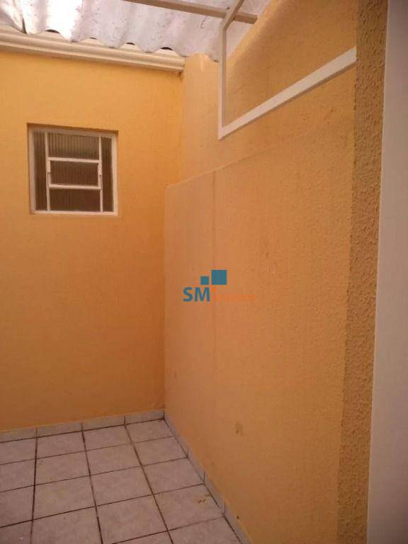 Sobrado para alugar com 2 quartos, 70m² - Foto 4