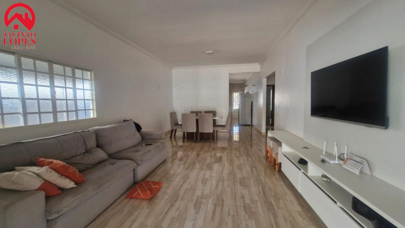 Casa de Condomínio à venda com 3 quartos, 250m² - Foto 1