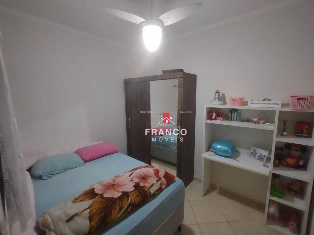 Casa à venda com 3 quartos, 210m² - Foto 15