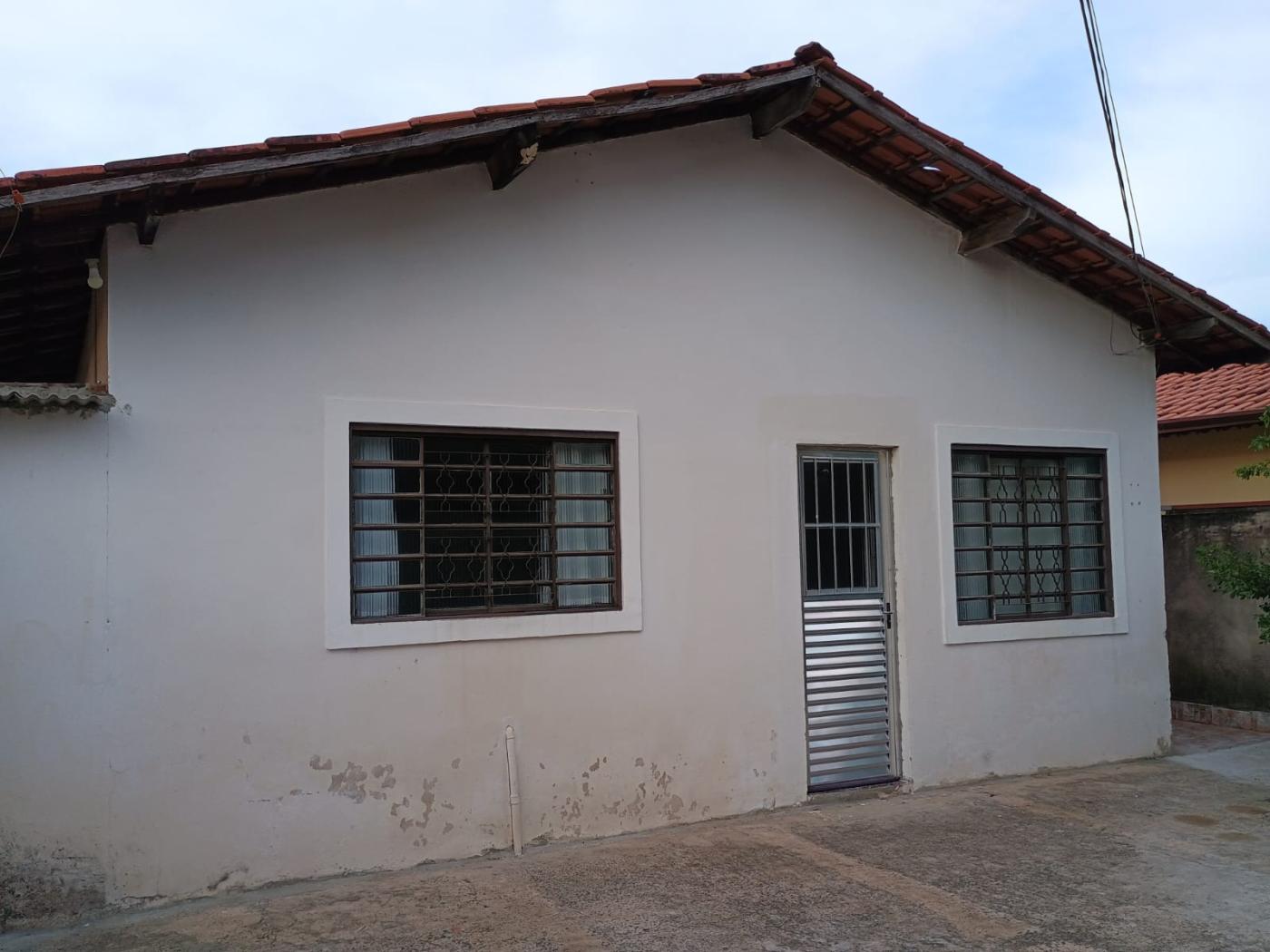 Casa à venda com 3 quartos, 300m² - Foto 2