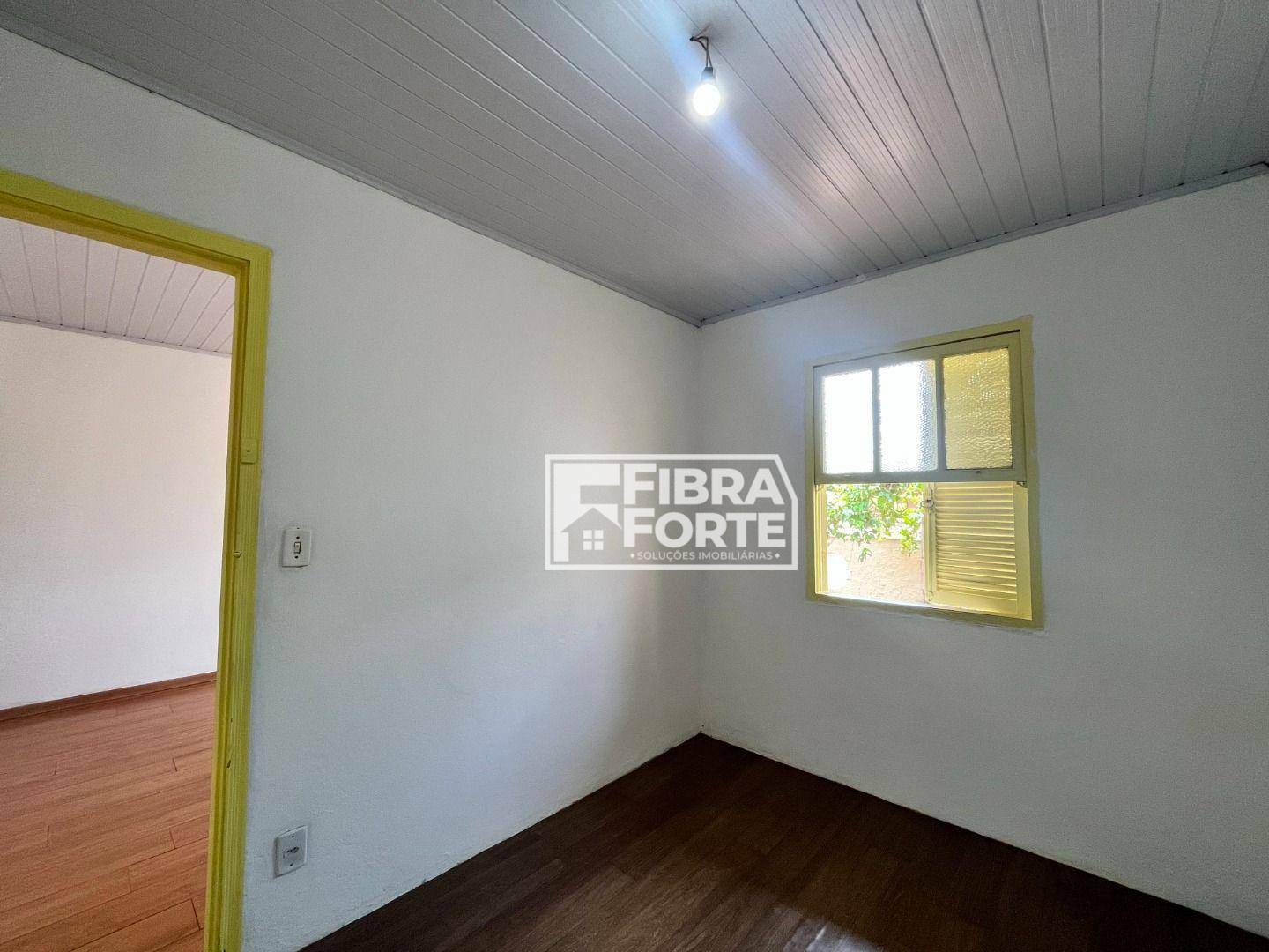 Casa à venda com 3 quartos, 76m² - Foto 7