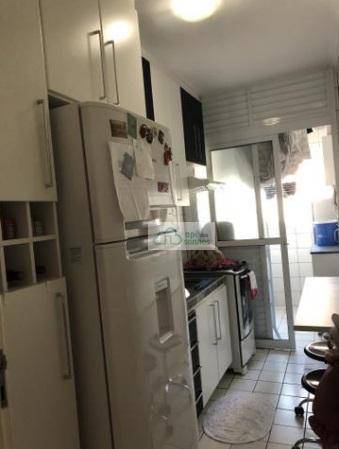 Apartamento à venda com 2 quartos, 64m² - Foto 6