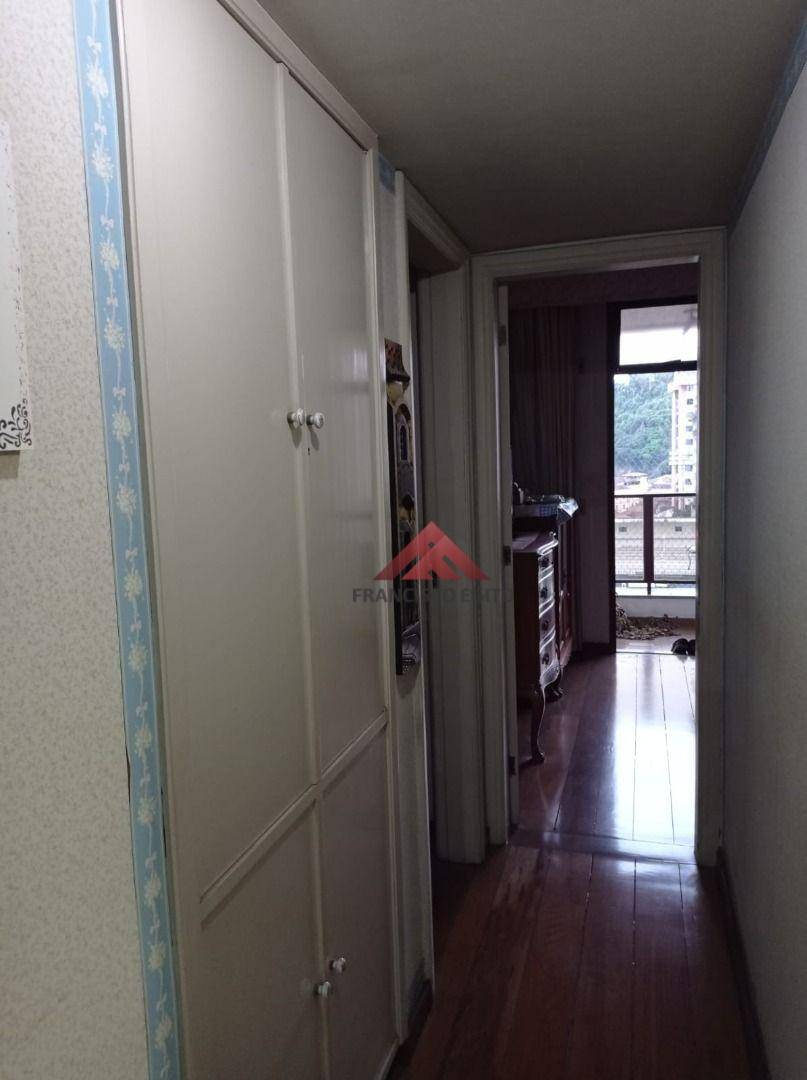 Apartamento à venda com 4 quartos, 250m² - Foto 24