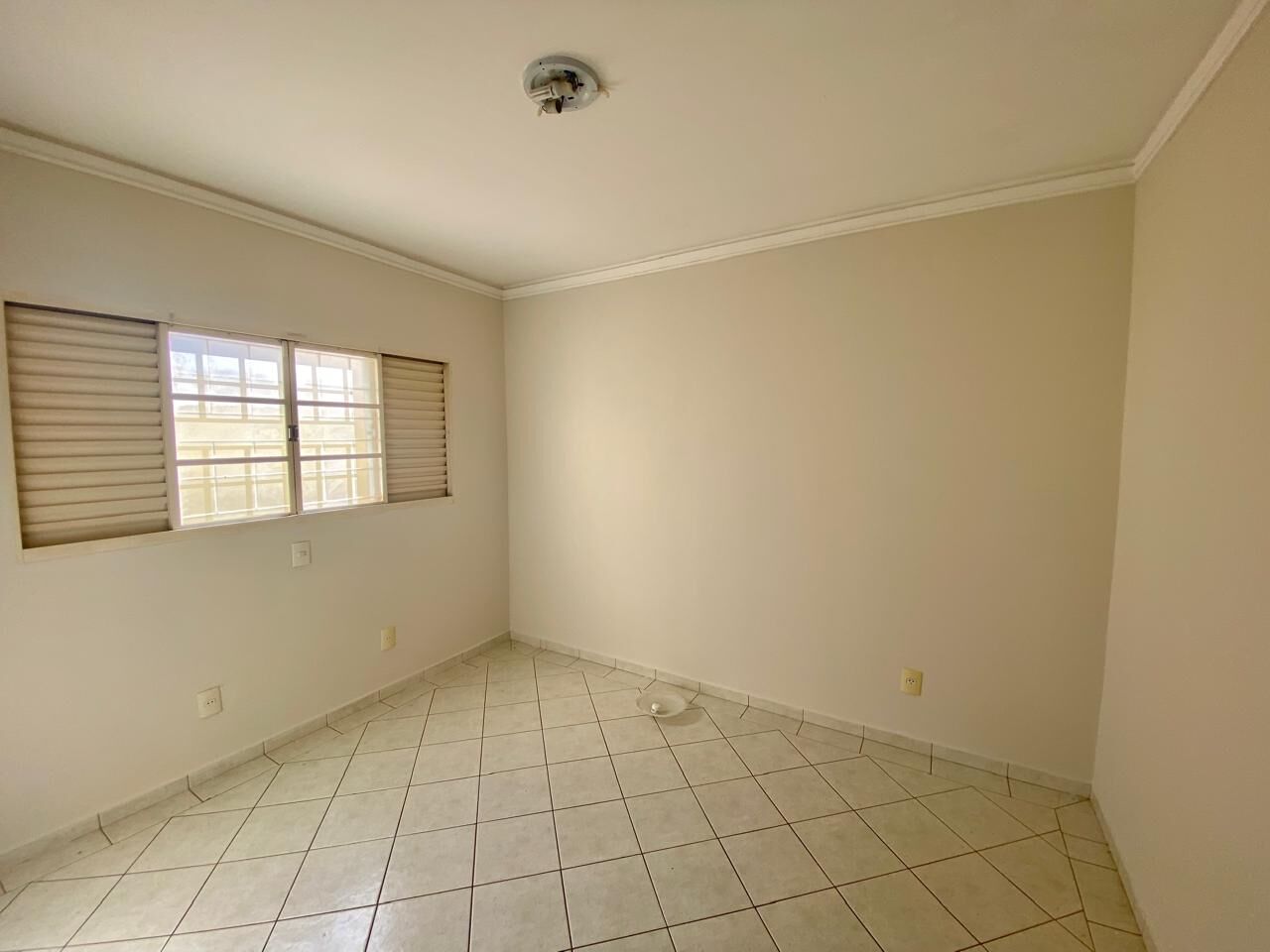 Casa para alugar com 3 quartos, 197m² - Foto 11