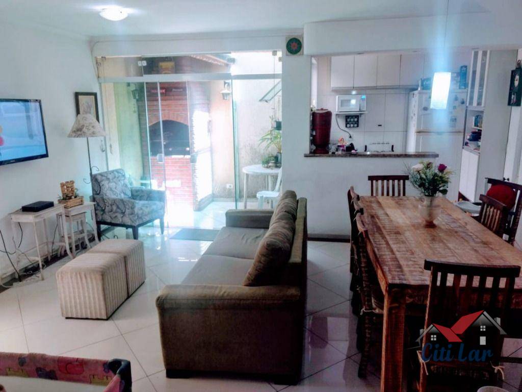 Casa à venda com 3 quartos, 140m² - Foto 1