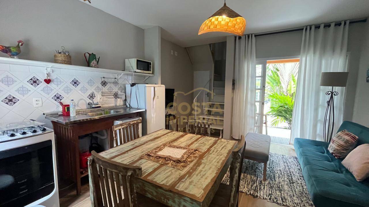 Casa à venda com 2 quartos, 70m² - Foto 6