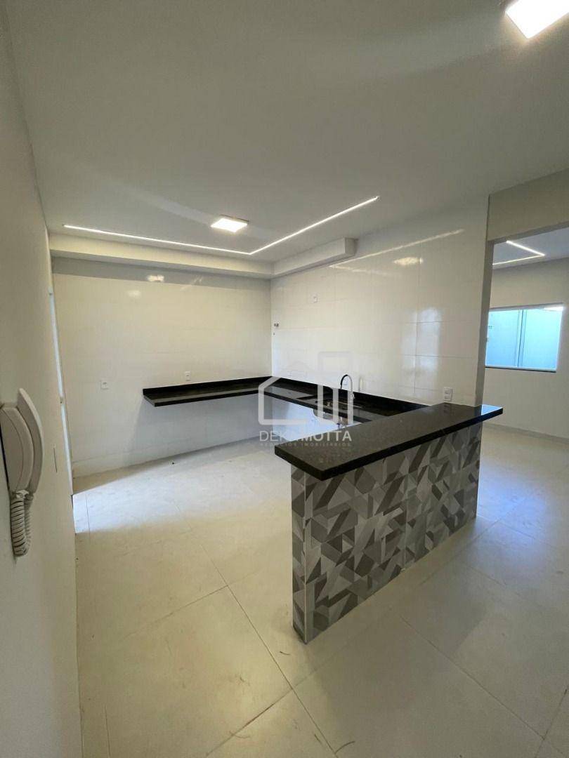 Apartamento à venda com 2 quartos, 67m² - Foto 4