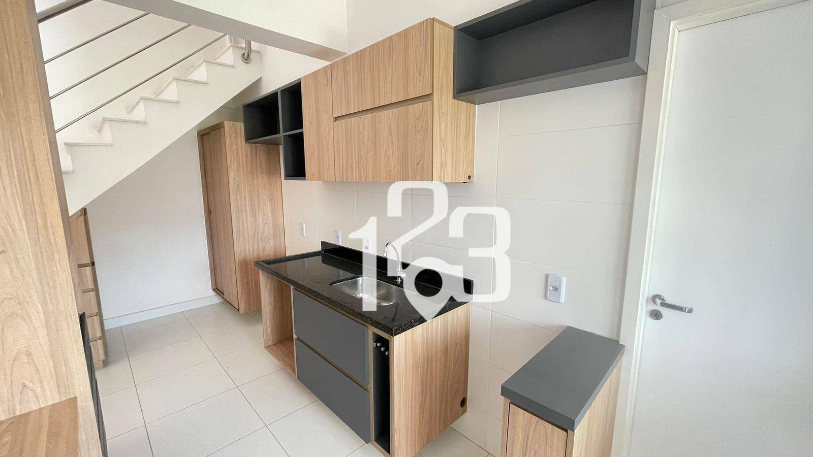 Apartamento à venda com 2 quartos, 66m² - Foto 1