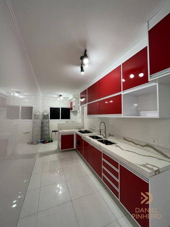 Apartamento à venda com 3 quartos, 114m² - Foto 1